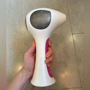 Tria 4x laser hair removal device